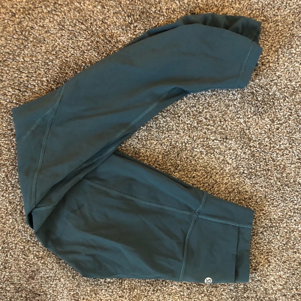Lululemon play with pleats